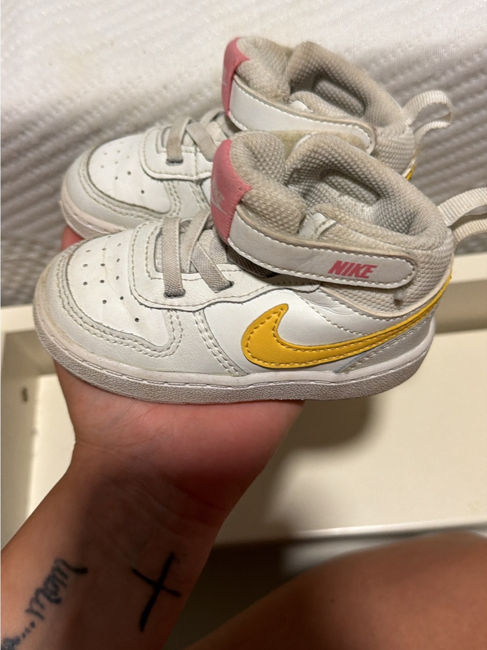 Toddler 6C Nikes